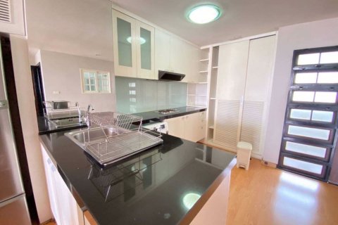 Condominio de 2 dormitorios en Watthana, Bangkok, Tailandia № 47502 - foto 6