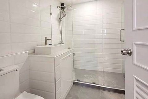 Condominio de 3 dormitorios en Khlong Toei, Bangkok, Tailandia № 47503 - foto 13