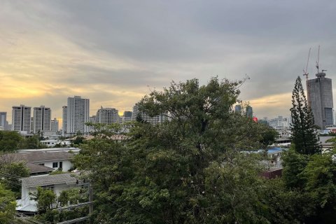 Condo à Watthana, Bangkok, Thaïlande, 2 chambres  № 47504 - photo 11