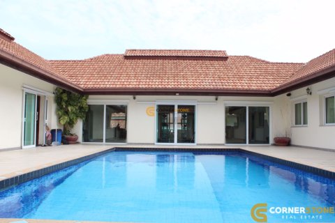 Estudio en Chonburi, Tailandia № 27176