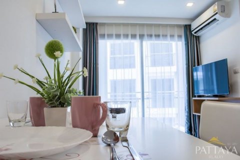 Condominio de 1 dormitorio en Pattaya, Tailandia № 204273 - foto 2