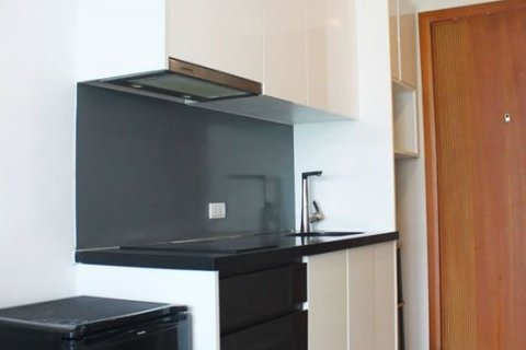 Estudio en el condominio en Pattaya, Tailandia № 204274