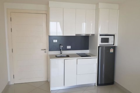 Condominio de 1 dormitorio en Pattaya, Tailandia № 204275 - foto 2