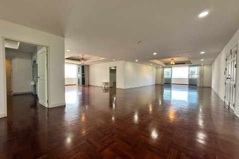Condo à Bangkok, Thaïlande, 3 chambres № 68009