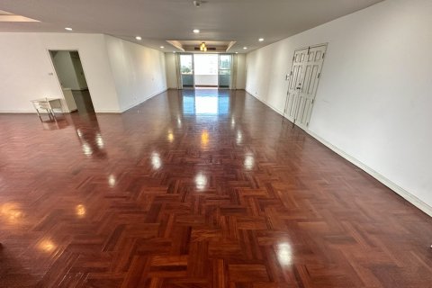 Condominio de 3 dormitorios en Bangkok, Tailandia № 68009 - foto 2