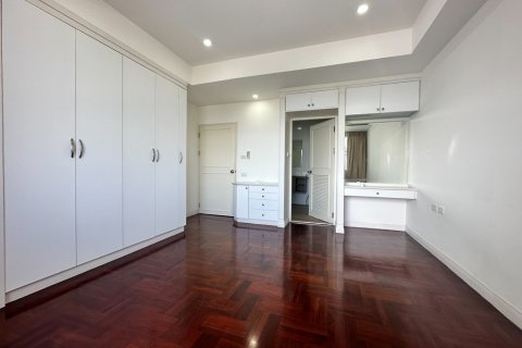 Condominio de 3 dormitorios en Bangkok, Tailandia № 68009 - foto 14