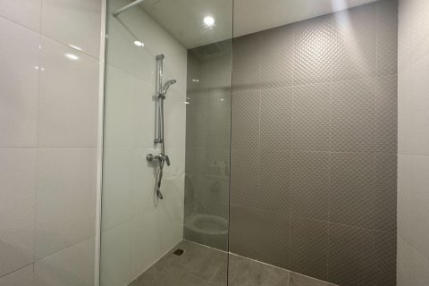 Condominio de 3 dormitorios en Bangkok, Tailandia № 68009 - foto 16