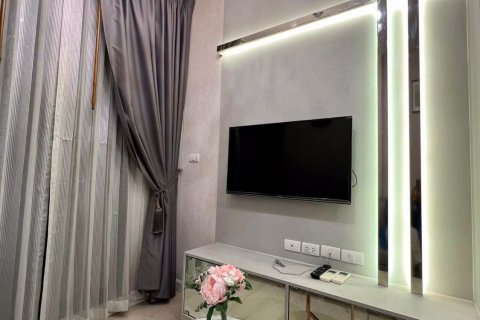 Condominio de 1 dormitorio en Huai Khwang, Bangkok, Tailandia № 54690 - foto 2
