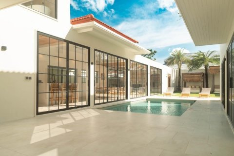 Chalet de 6 dormitorios en Phuket, Tailandia № 146195 - foto 5