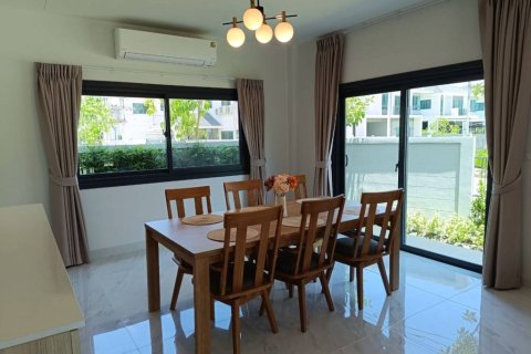 Casa de 4 dormitorios en Phuket, Tailandia № 162724 - foto 6
