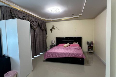 House in Phuket, Thailand 3 bedrooms № 162721 - photo 6
