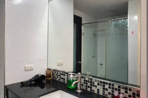 Apartamento de 2 habitaciones en Pattaya, Tailandia № 170324 - foto 8