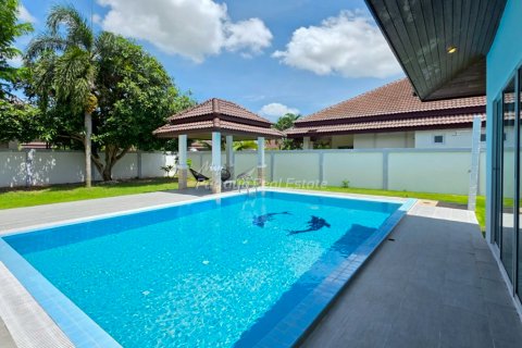 Casa de 3 dormitorios en Sattahip, Tailandia № 170321 - foto 20