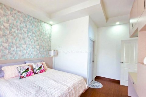 Casa de 3 dormitorios en Sattahip, Tailandia № 170321 - foto 14