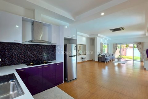 Casa de 3 dormitorios en Sattahip, Tailandia № 170321 - foto 7