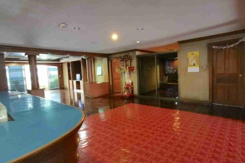 Condominio de 4 dormitorios en Bangkok, Tailandia № 183332 - foto 11