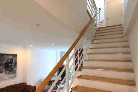 Haus in Bangkok, Thailand 3 Schlafzimmer № 183333 - Foto 6