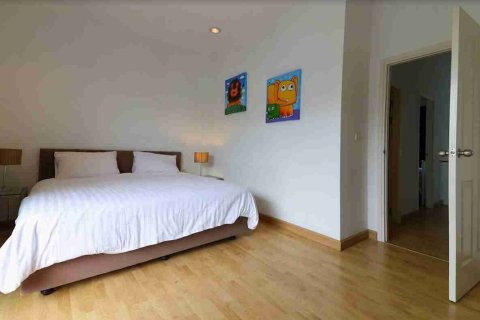 Haus in Bangkok, Thailand 3 Schlafzimmer № 183333 - Foto 14
