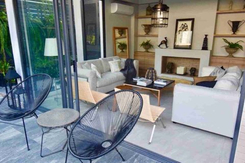 Casa de 4 dormitorios en Bangkok, Tailandia № 183327 - foto 6