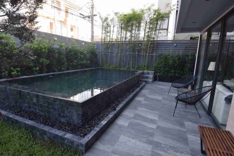Casa de 4 dormitorios en Bangkok, Tailandia № 183327 - foto 5