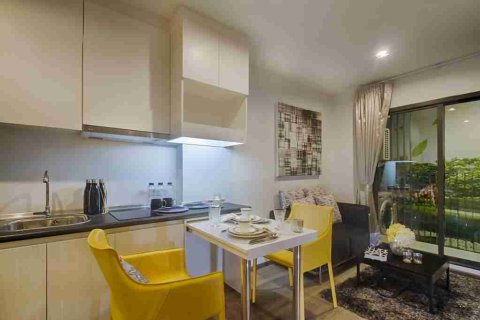 Condominio de 1 dormitorio en Bangkok, Tailandia № 183163 - foto 4