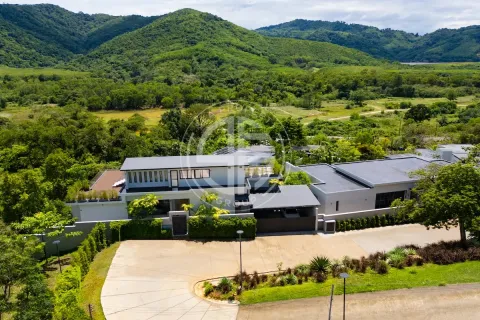 Chalet de 4 dormitorios en Phuket, Tailandia № 190617 - foto 3