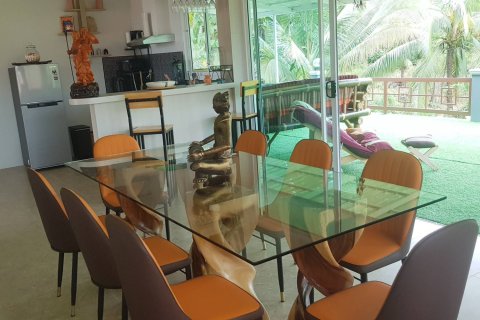 Chalet de 4 dormitorios en Ko Samui, Tailandia № 167223 - foto 11