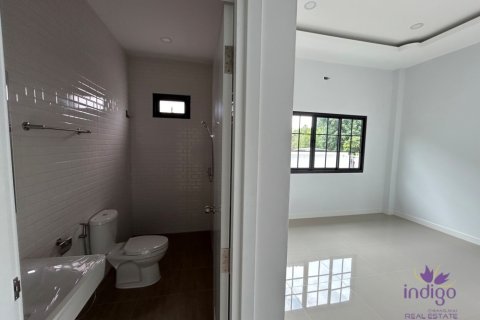 Casa de 3 dormitorios en San Sai, Tailandia № 205592 - foto 5