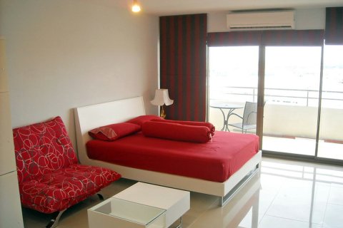 Estudio en el condominio en Pattaya, Tailandia № 204380 - foto 2