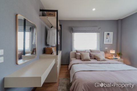 Casa de 3 dormitorios en Rayong, Tailandia № 135338 - foto 15