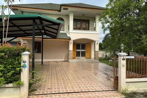 Casa de 3 dormitorios en Rayong, Tailandia № 170944