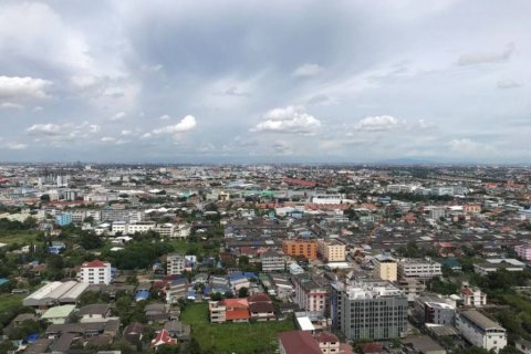 Condominio de 2 dormitorios en Samut Prakan, Tailandia № 116843 - foto 7