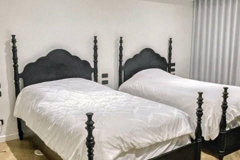Condo à Bangkok, Thaïlande, 3 chambres № 116845