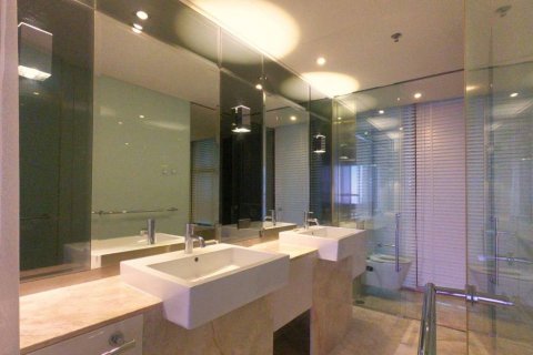 Condominio de 3 dormitorios en Bangkok, Tailandia № 66916 - foto 10