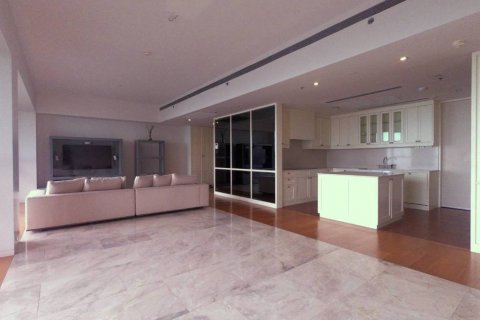 Condominio de 3 dormitorios en Bangkok, Tailandia № 66916 - foto 2