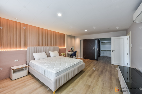 Eigentumswohnung in Bangkok, Thailand, 4 Schlafzimmer № 190097 - Foto 8