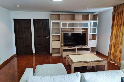Condo à Watthana, Bangkok, Thaïlande, 3 chambres № 47647 - photo 2