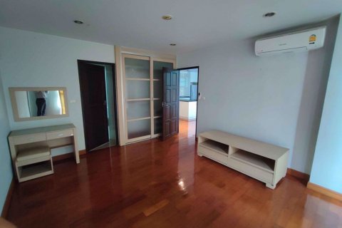 Condo à Watthana, Bangkok, Thaïlande, 3 chambres № 47647 - photo 6