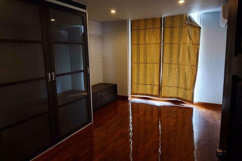 Condo à Watthana, Bangkok, Thaïlande, 3 chambres № 47647 - photo 9