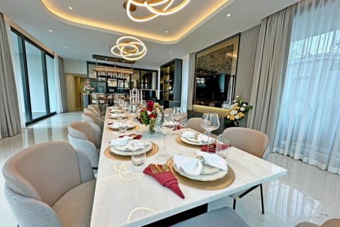 Casa de 6 dormitorios en Pattaya, Tailandia № 74254 - foto 10