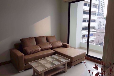 Condo in Watthana, Bangkok, Thailand, 2 bedrooms  № 47971