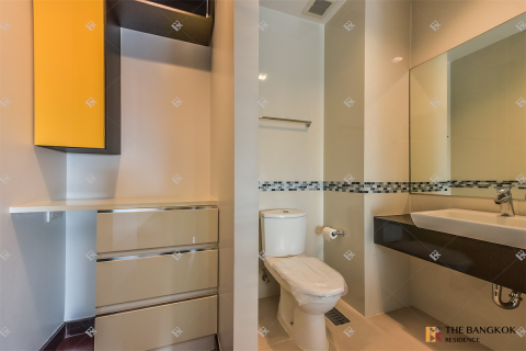 Condo in Bangkok, Thailand, 1 bedroom  № 185891 - photo 3