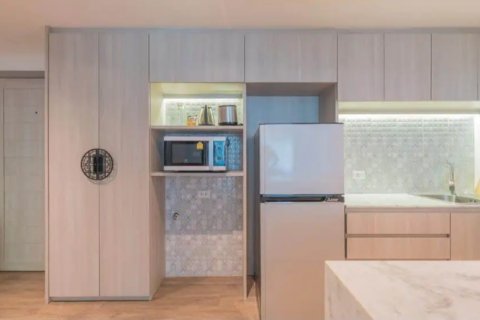 Apartamento de 2 habitaciones en Pattaya, Tailandia № 198810 - foto 4