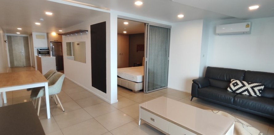 Apartamento de 3 habitaciones en Pattaya, Tailandia № 198811