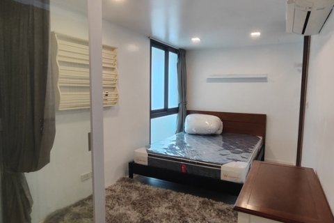 Apartamento de 3 habitaciones en Pattaya, Tailandia № 198811 - foto 7