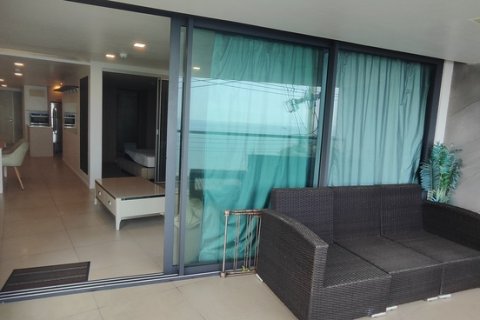 Apartamento de 3 habitaciones en Pattaya, Tailandia № 198811 - foto 10