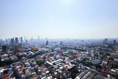 Ático de 3 dormitorios en Bangkok, Tailandia № 209677 - foto 9