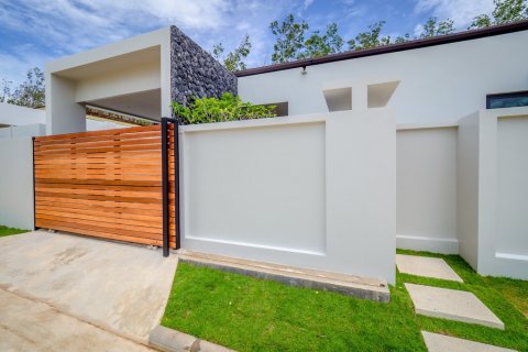 Casa de 3 dormitorios en Phuket, Tailandia № 65402 - foto 16