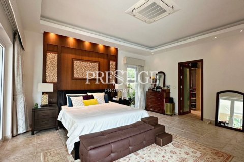 House in Pattaya, Thailand 3 bedrooms № 198423 - photo 8