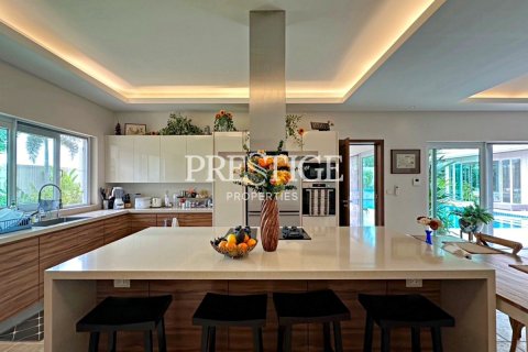 House in Pattaya, Thailand 3 bedrooms № 198423 - photo 7